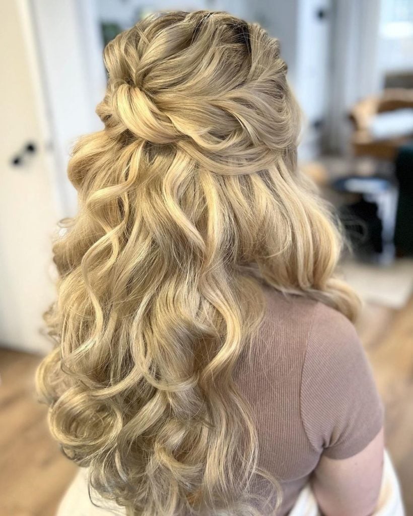 Honey Blonde Half Up With Soft Twist Honey Blonde Half Up With Soft Twist — Simple Bridesmaid Hairstyles Half Up