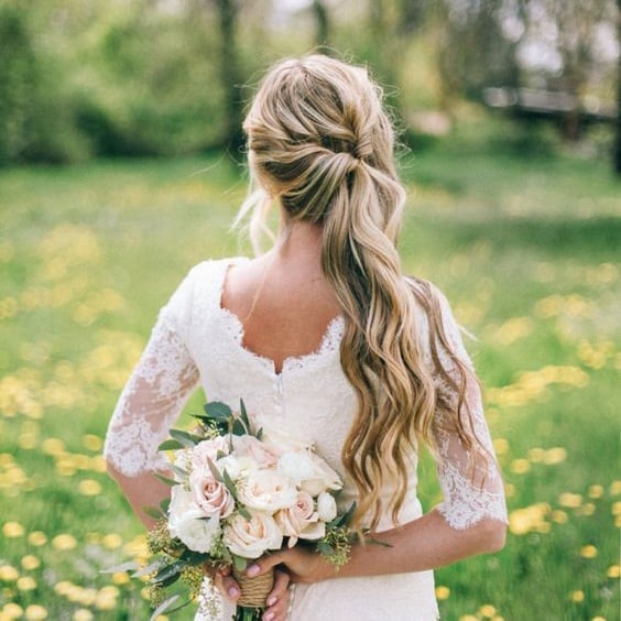 Blonde Balayage Ponytail with Twisted Accent — Simple Bridesmaid Ponytail