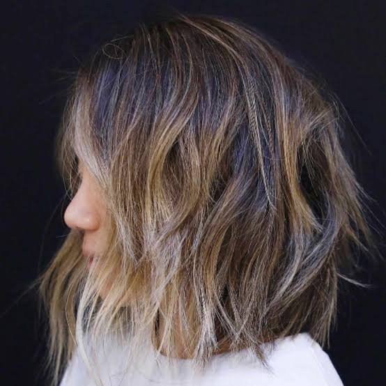 Textured Chin Shag Bob With Choppy Bangs — Simple Bronde Balayage