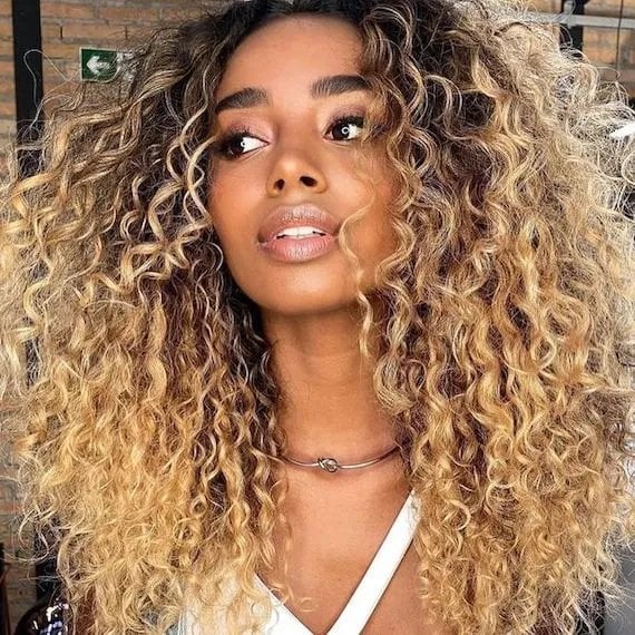 Thick Curly Mid-Back Bronde Balayage — Simple Bronde Balayage