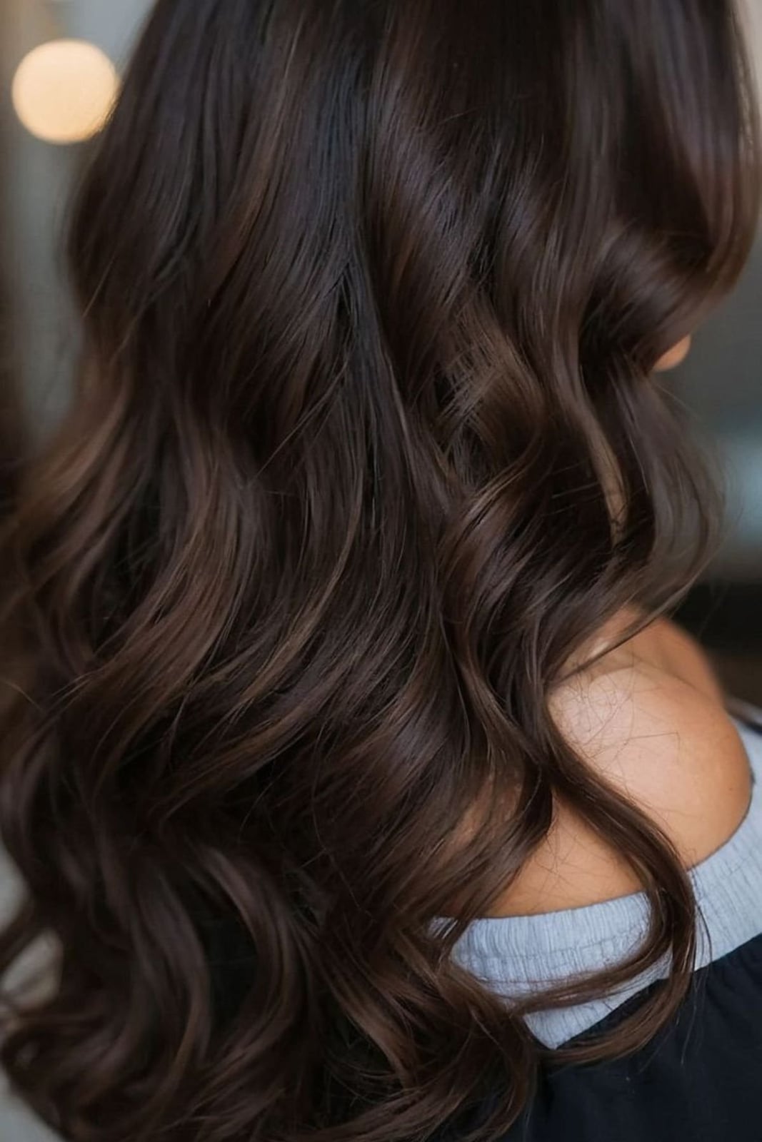 Past Shoulder Dark Brown With Subtle Highlights — Simple Brunette Highlights