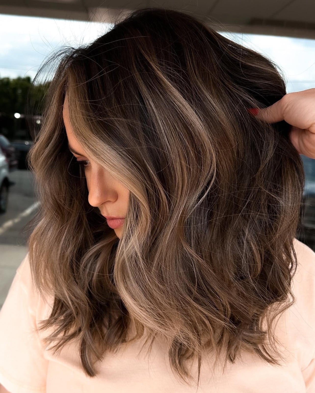 Shoulder Length Medium Brown With Blonde Highlights — Simple Brunette Highlights