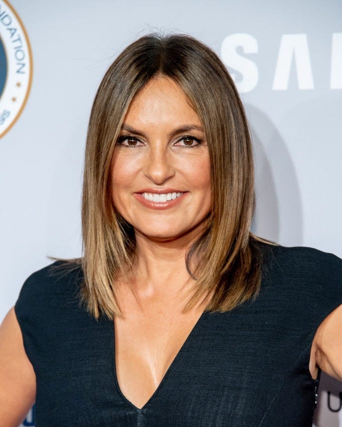 Mid-Back Brunette With Blonde Highlights Blowout — Simple Brunette Highlights