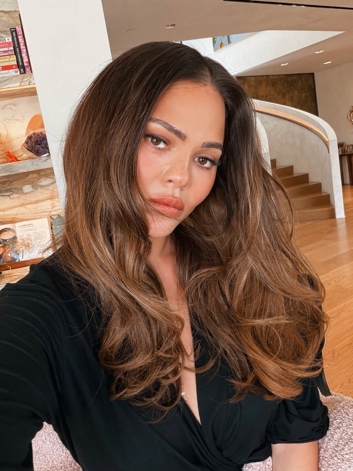 Mid-Back Medium Brown With Subtle Blonde Highlights — Simple Brunette Highlights