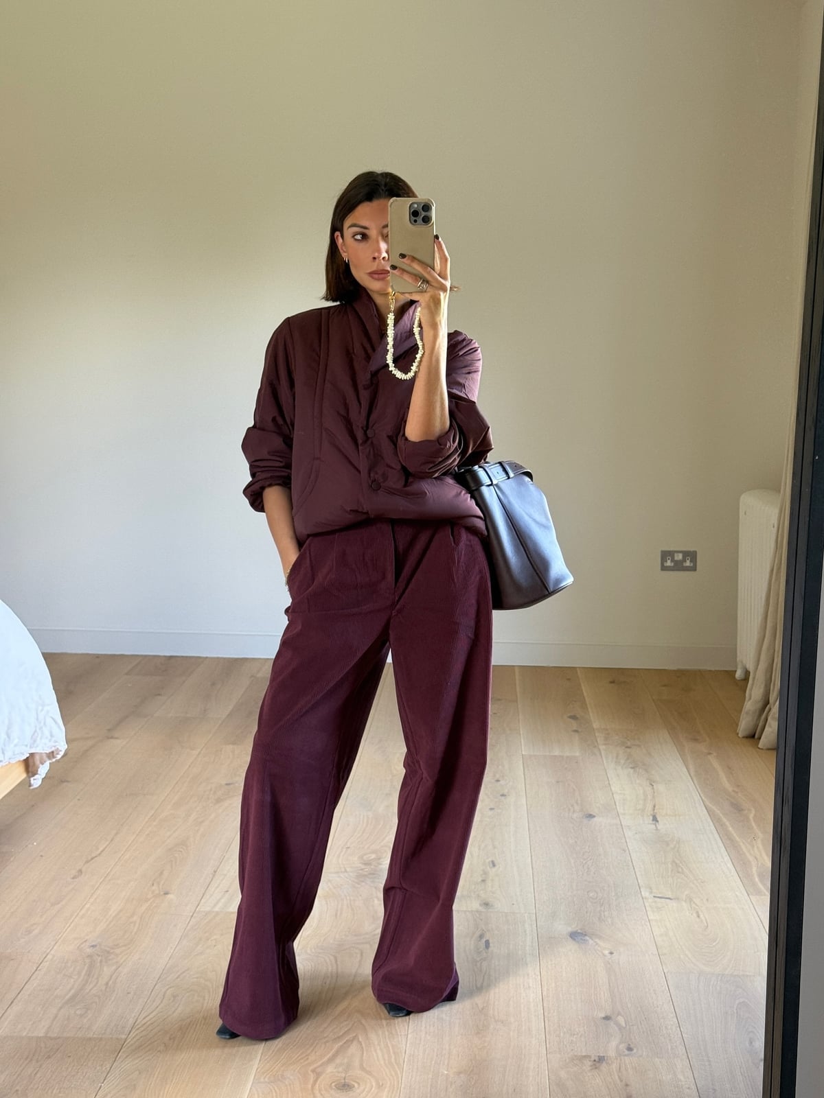 Monochromatic Burgundy Wide-Leg Trousers Ensemble — Simple Burgundy Pants Outfits