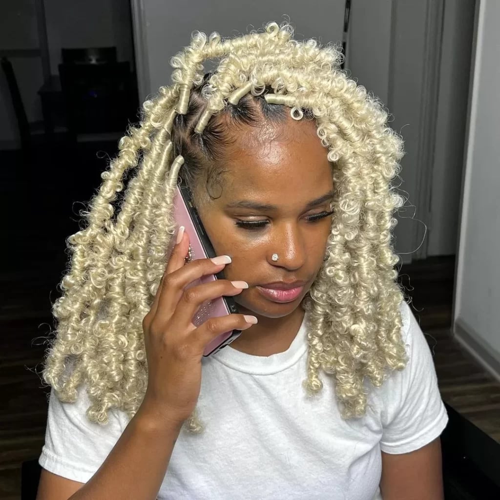 Mid-Back Platinum Blonde Butterfly Locs, Wavy Mid-Back Platinum Blonde Butterfly Locs, Wavy — Simple Butterfly Locs