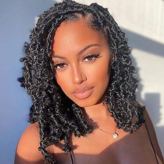 Collarbone Wavy Butterfly Locs Side Part Collarbone Wavy Butterfly Locs Side Part — Simple Butterfly Locs