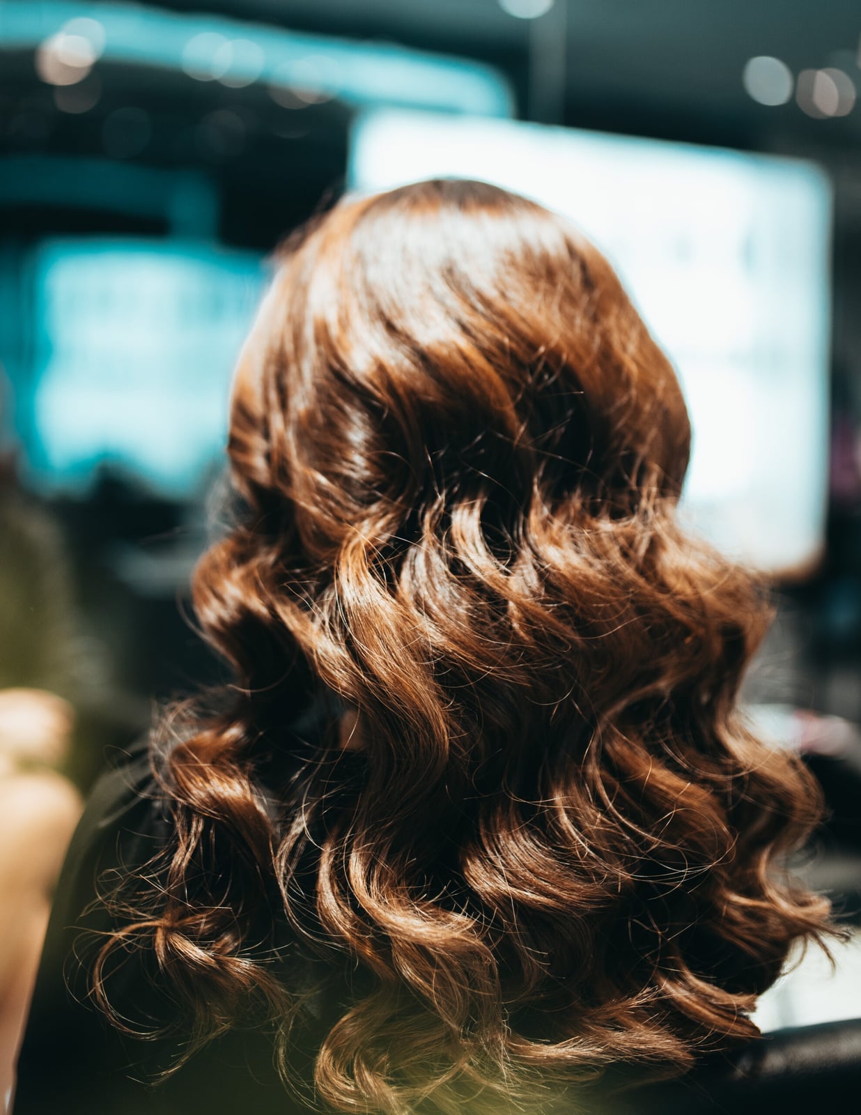 Mid Back Glossy Waves Blowout — Simple Casual Hairstyles