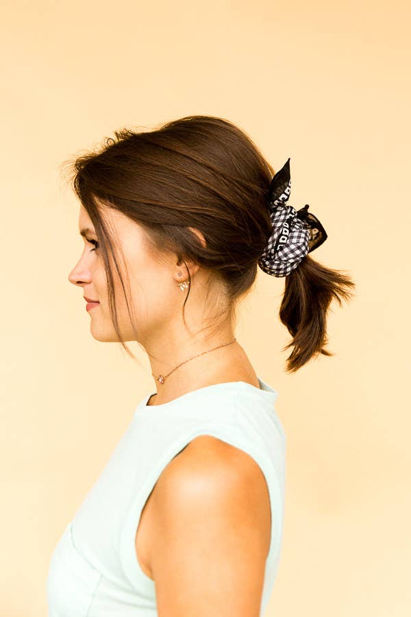 Messy Bun With Loose Texture — Simple Casual Hairstyles