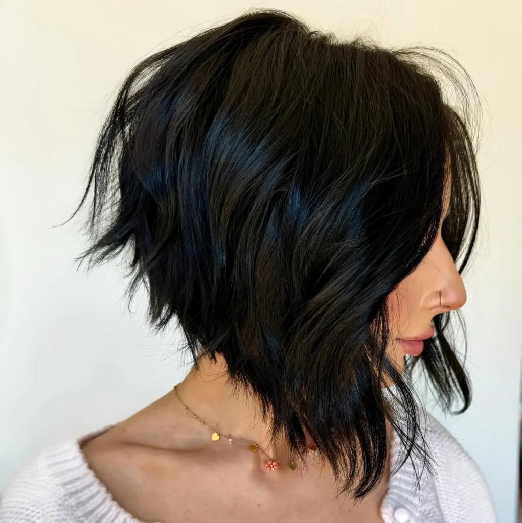 Black Choppy Bob With Tousled Waves — Simple Choppy Layers