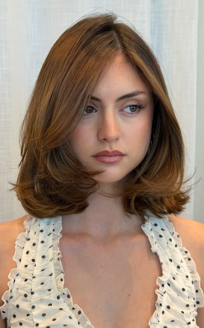 Collarbone Bob With Face-Framing Layers Collarbone Bob With Face-Framing Layers — Simple Cinnamon Hair