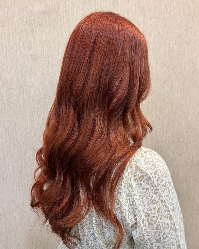 Mid-Back Length With Rich Cinnamon Red, Wavy Mid-Back Length With Rich Cinnamon Red, Wavy — Simple Cinnamon Hair
