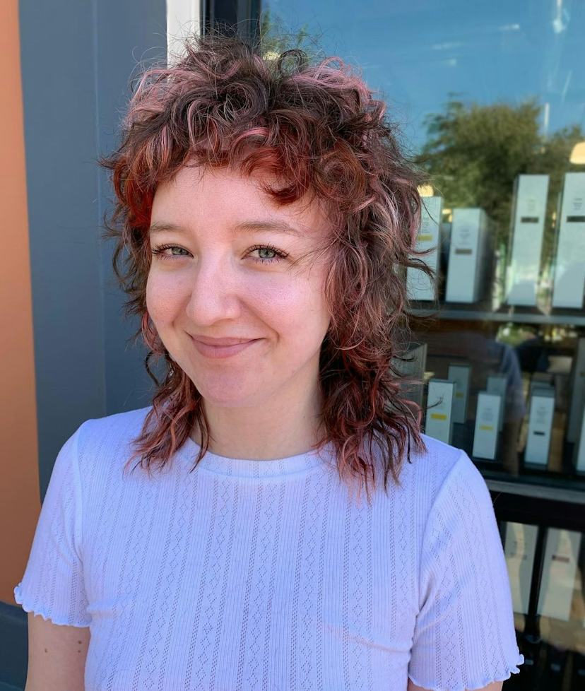 Shoulder Length Wolf Cut With Pink Highlights — Simple Curly Wolf Cut