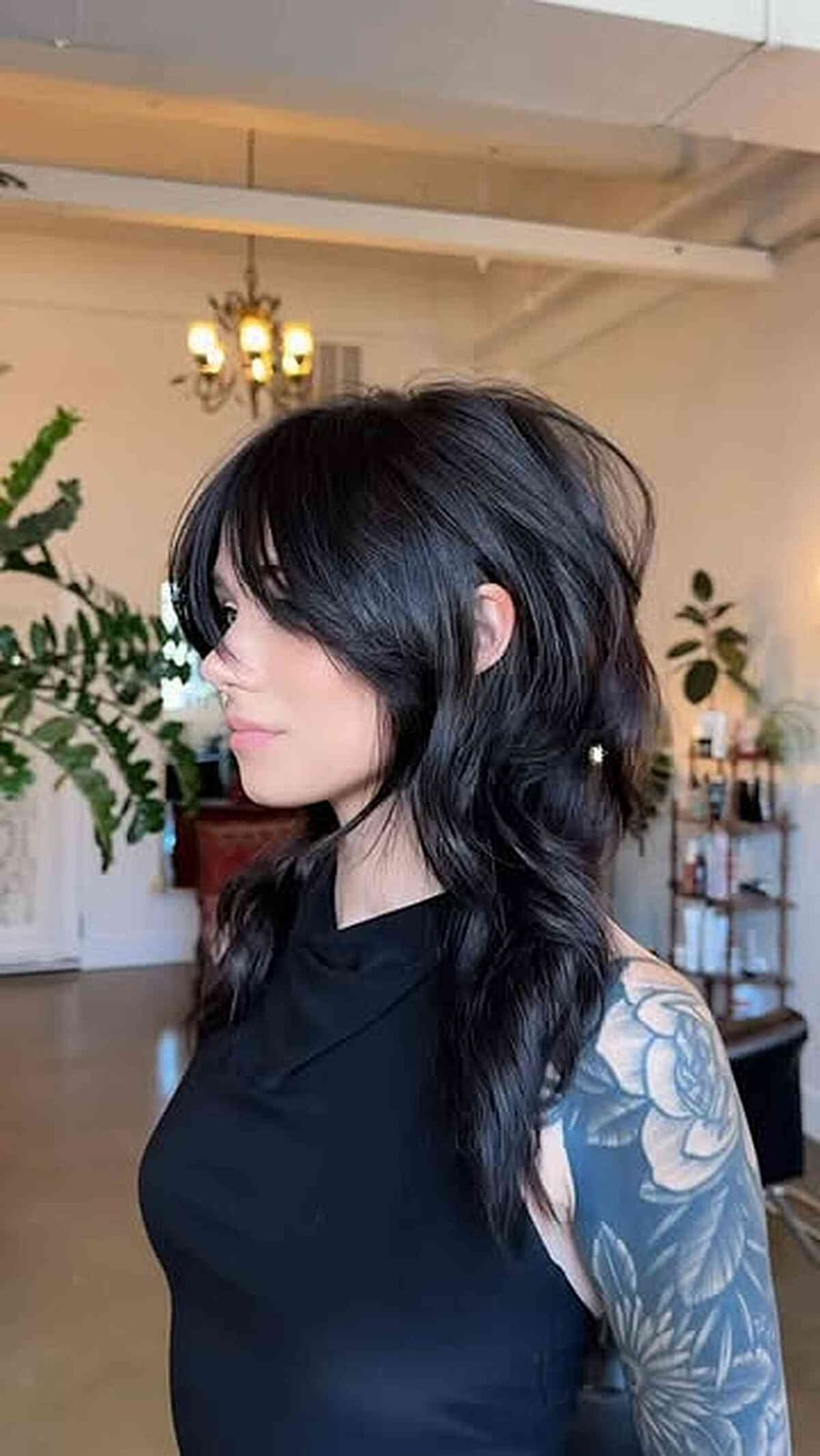Shoulder Length Shaggy Cut With Dark Base And Curtain Bangs Shoulder Length Shaggy Cut With Dark Base And Curtain Bangs — Simple Curtain Bangs