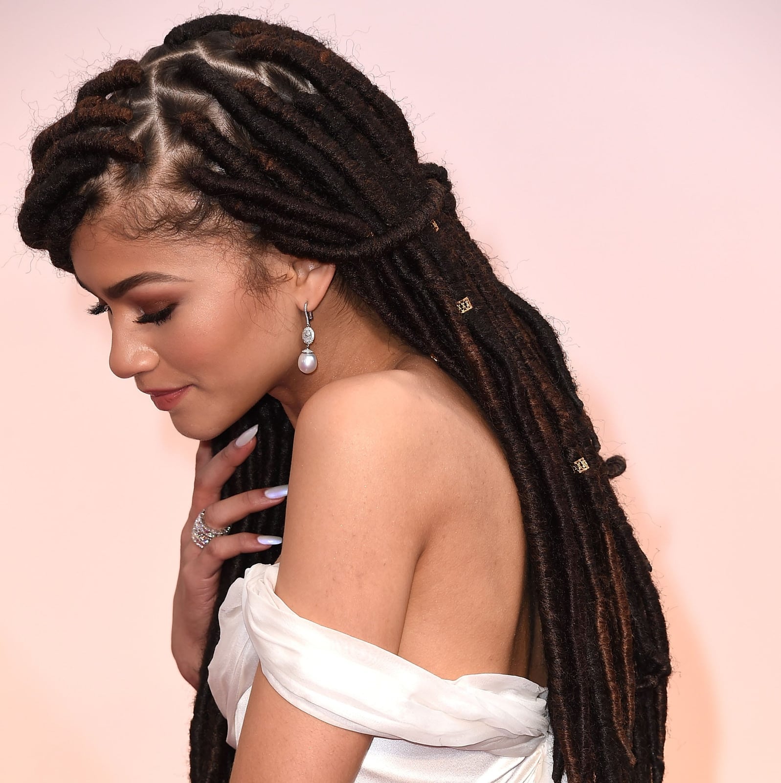 Mid-Back Wavy Faux Locs Mid-Back Wavy Faux Locs — Simple Down Locs