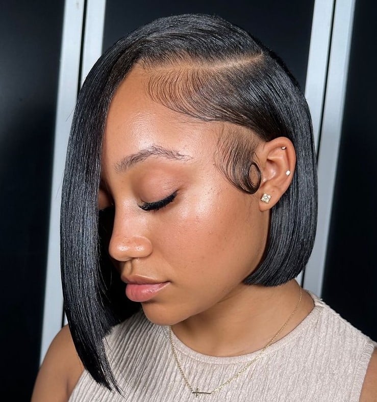 Fine Straight Bob With Sculpted Side Edges Fine Straight Bob With Sculpted Side Edges — Simple Edges Hairstyles