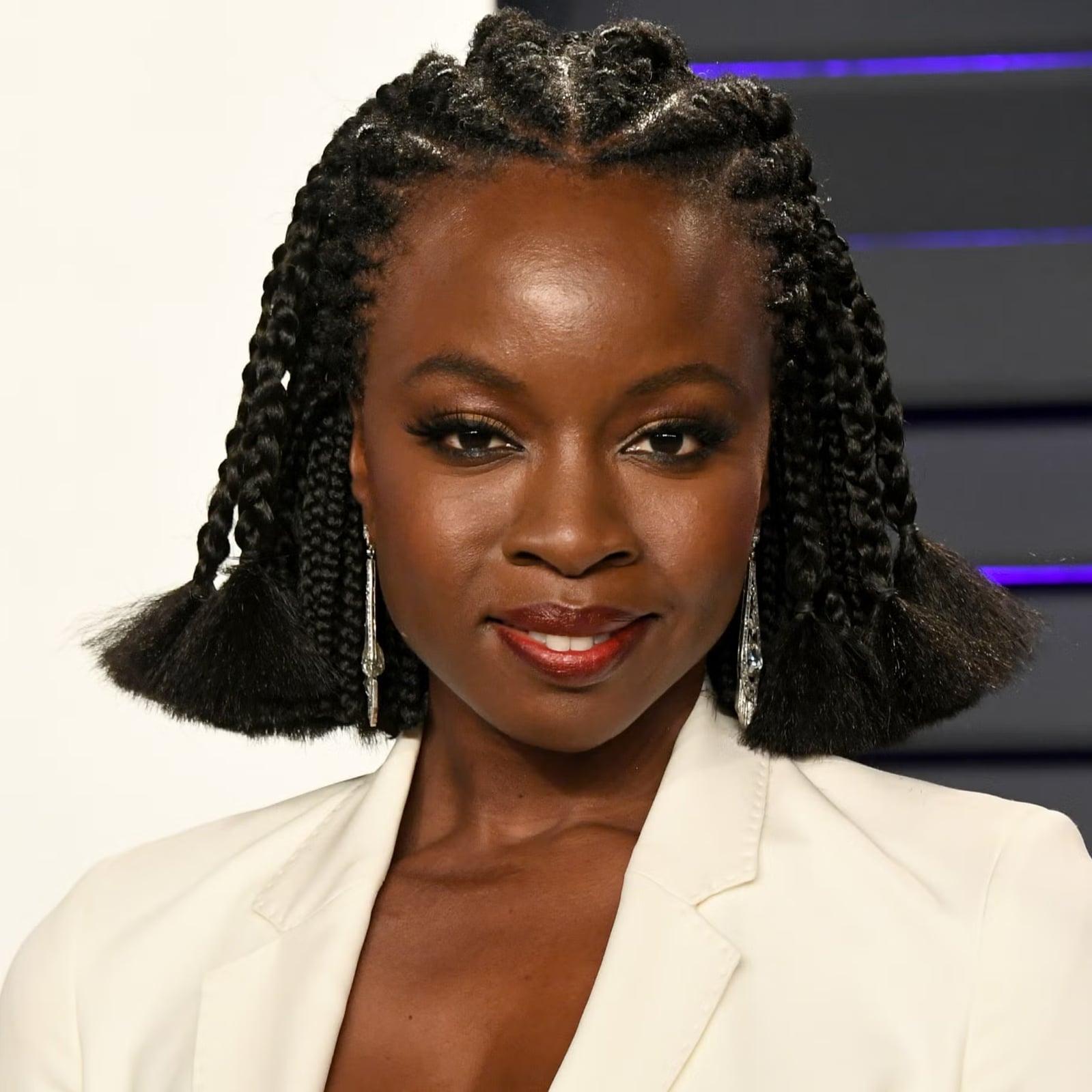Layered Bob With Integrated Braids Layered Bob With Integrated Braids — Simple Feed in Braids