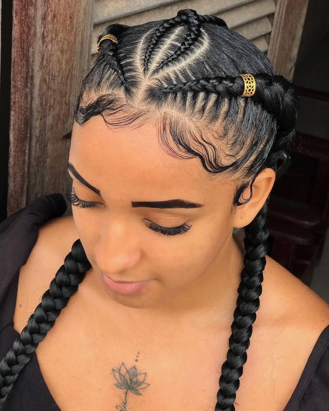 Geometric Feed In Cornrows With Face Framing Braids Geometric Feed In Cornrows With Face Framing Braids — Simple Feed in Braids