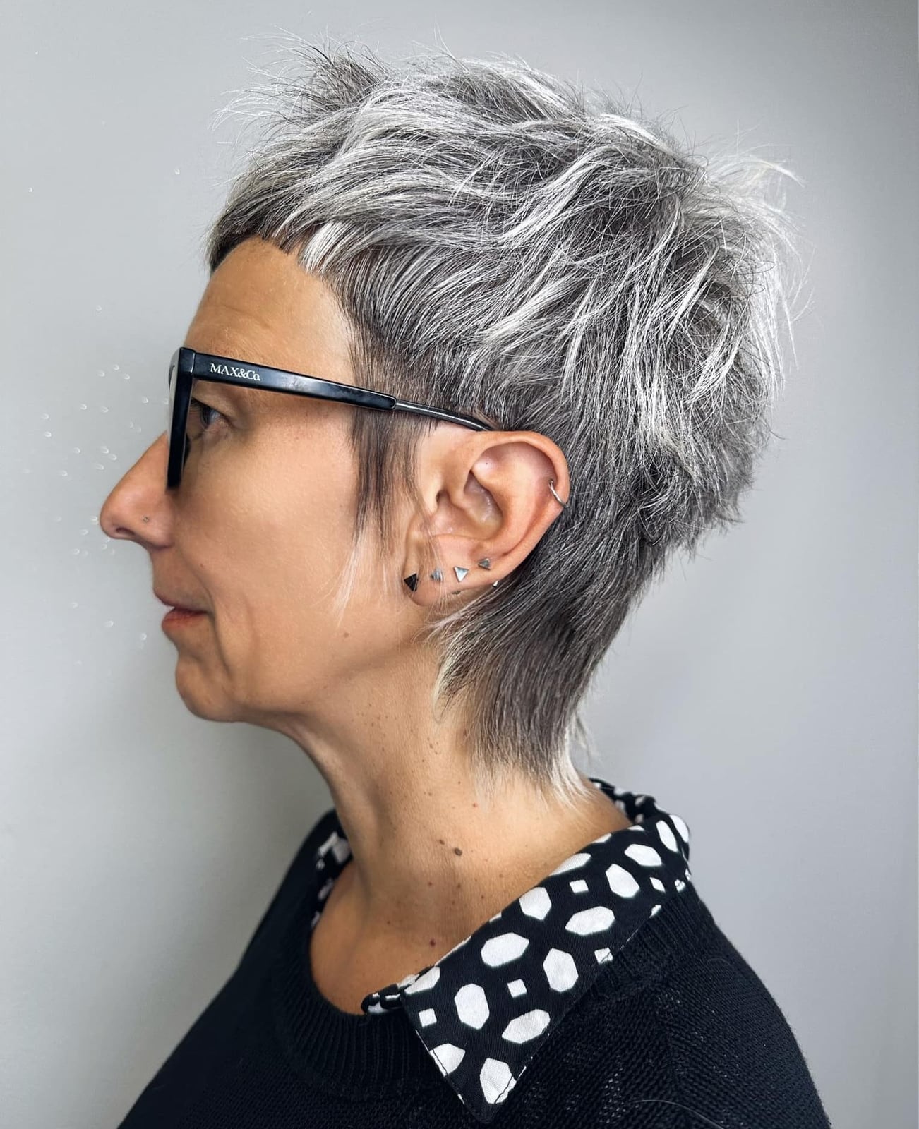 Textured Gray Pixie With Short Fringe — Simple Gray Blending Hair