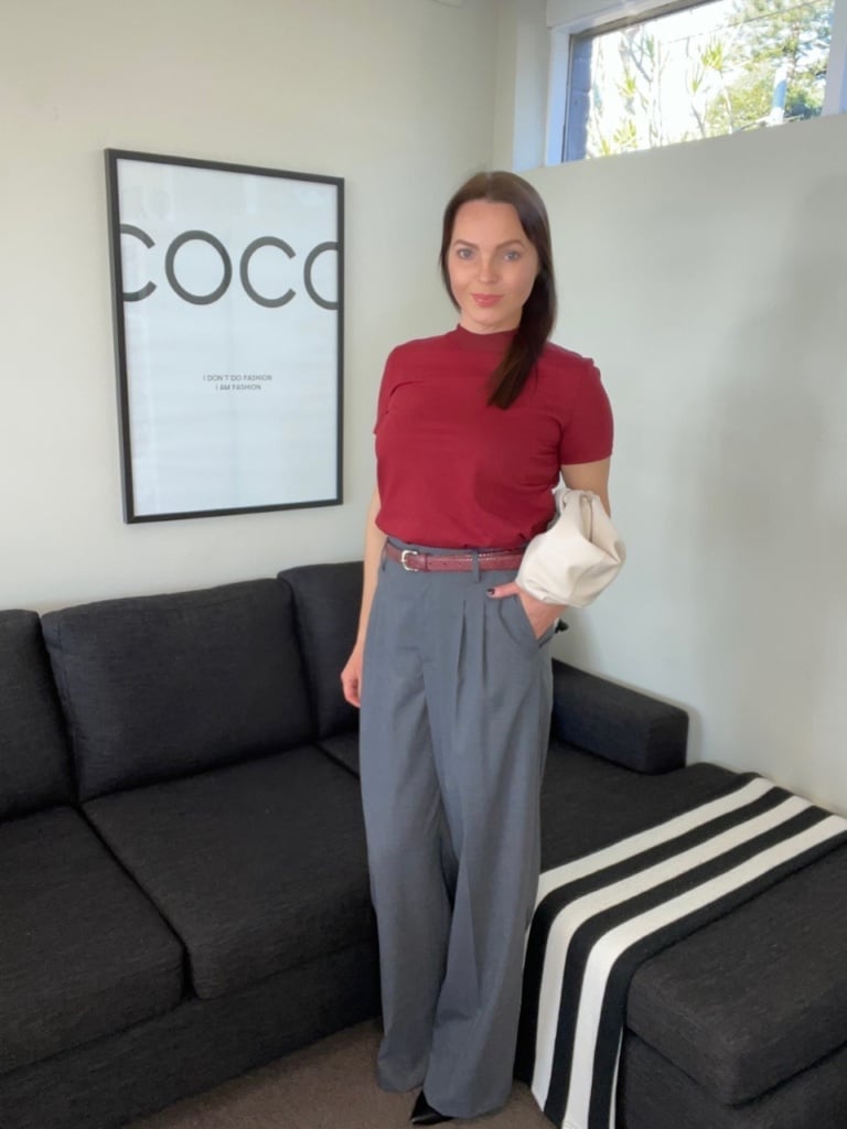 High Waisted Pleated Trousers With Sleeveless Top — Simple Gray Pants Outfits