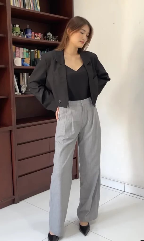 Pleated Gray Trousers With Cropped Blazer, Wide-Leg — Simple Gray Pants Outfits