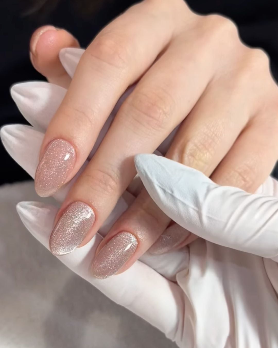 Sheer Nude Pink Undertone Medium Almond Shimmer, Close-Up Take Sheer Nude Pink Undertone Medium Almond Shimmer, Close-Up Take — Simple Hailey Bieber Nails