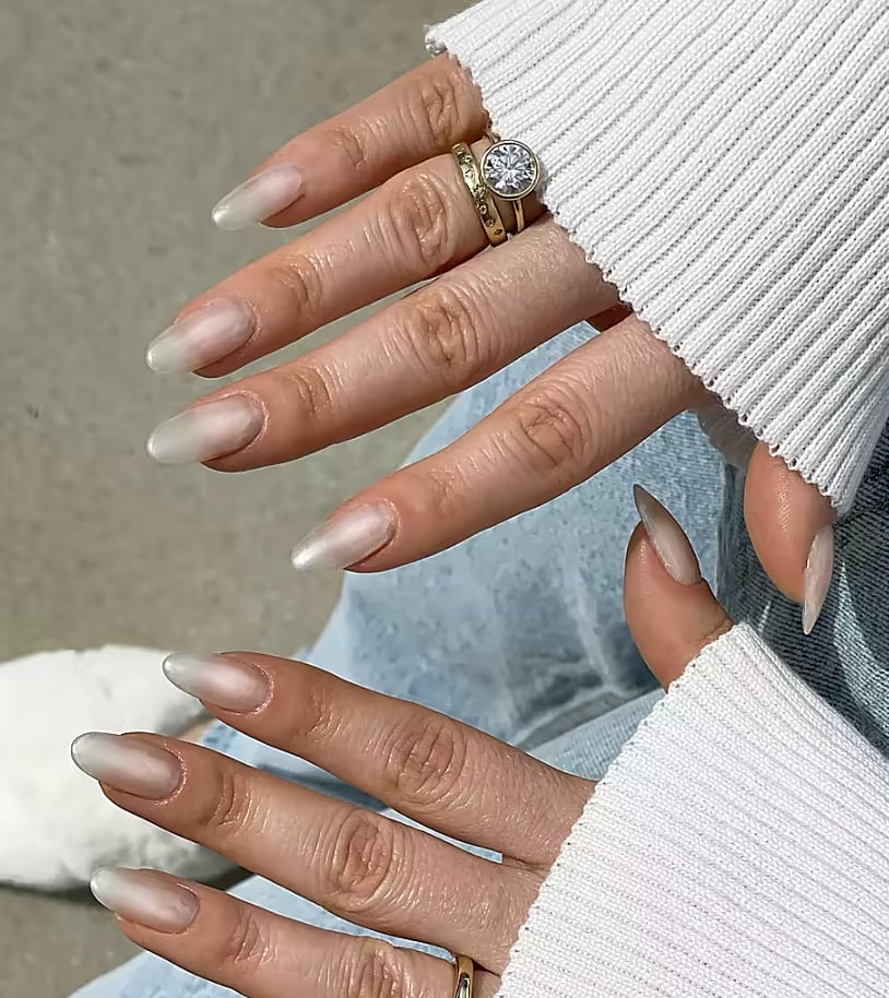 Milky White Shimmer Short Almond Nails Milky White Shimmer Short Almond Nails — Simple Hailey Bieber Nails