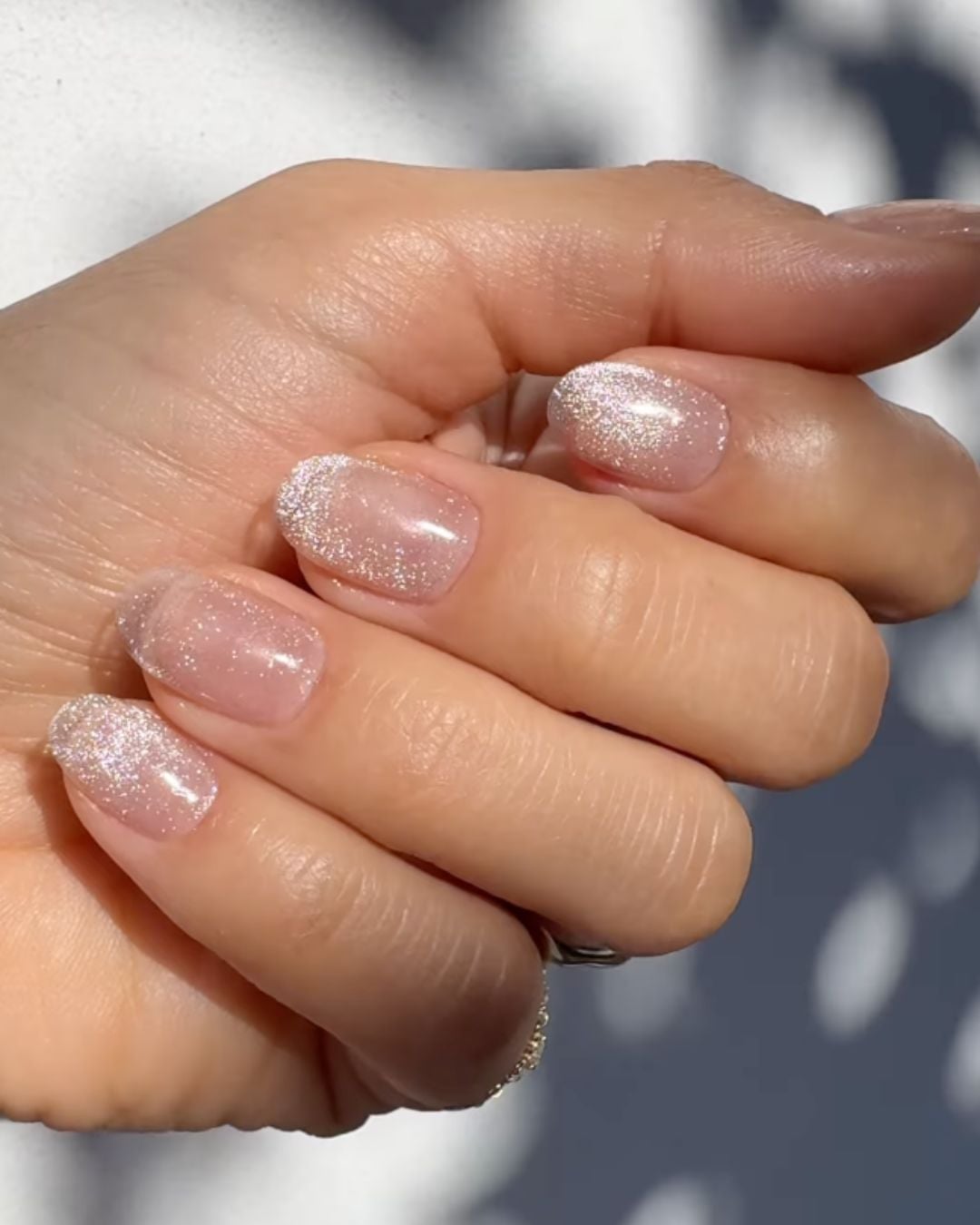 Sheer Pink Glitter French Short Oval Nails Sheer Pink Glitter French Short Oval Nails — Simple Hailey Bieber Nails