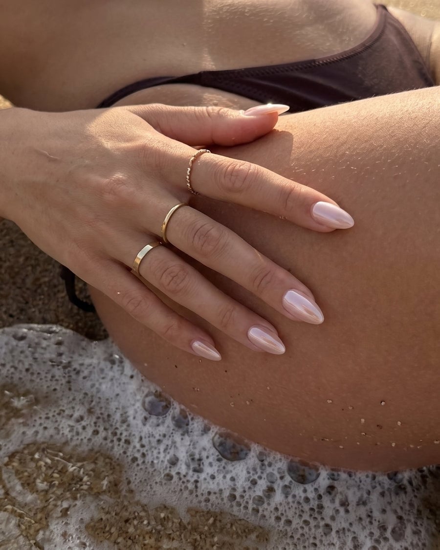 Sheer Nude Pearlescent Pink Medium Almond Chrome, Full Nail Coverage Sheer Nude Pearlescent Pink Medium Almond Chrome, Full Nail Coverage — Simple Hailey Bieber Nails