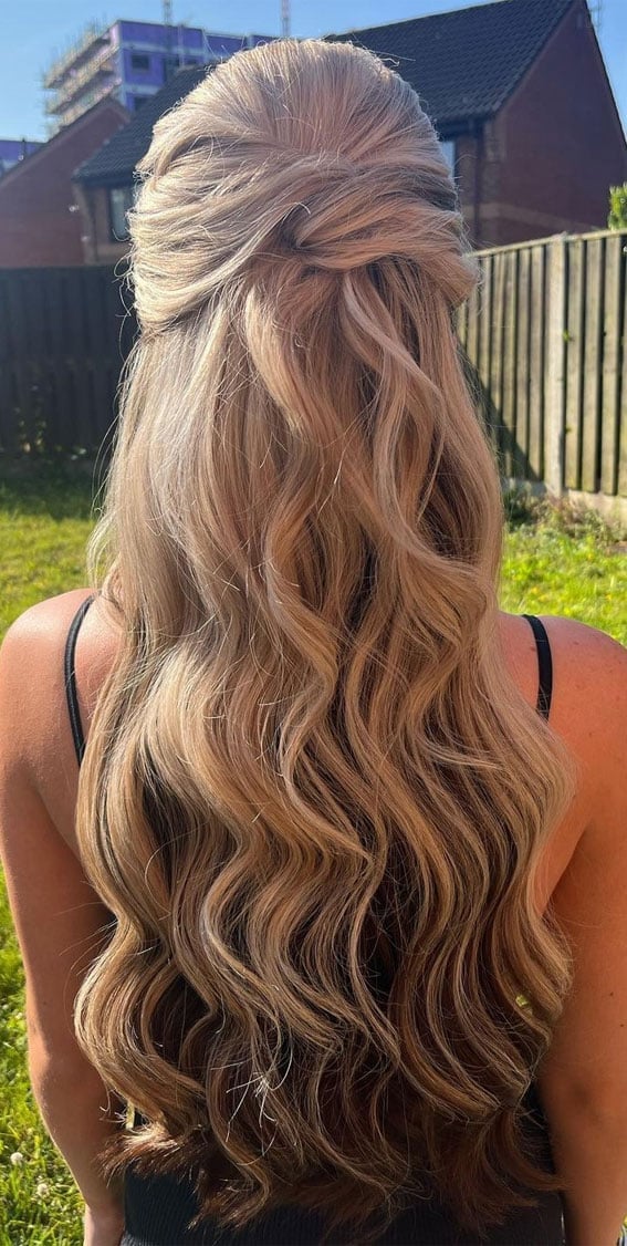 Ash Blonde Half Up Twisted Waves, Mid-Back Ash Blonde Half Up Twisted Waves, Mid-Back — Simple Hair Down Hairstyles