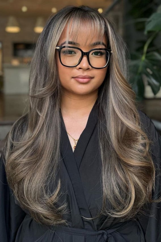Mid-Back Blonde Layers With Loose Waves — Simple Hair for Round Face