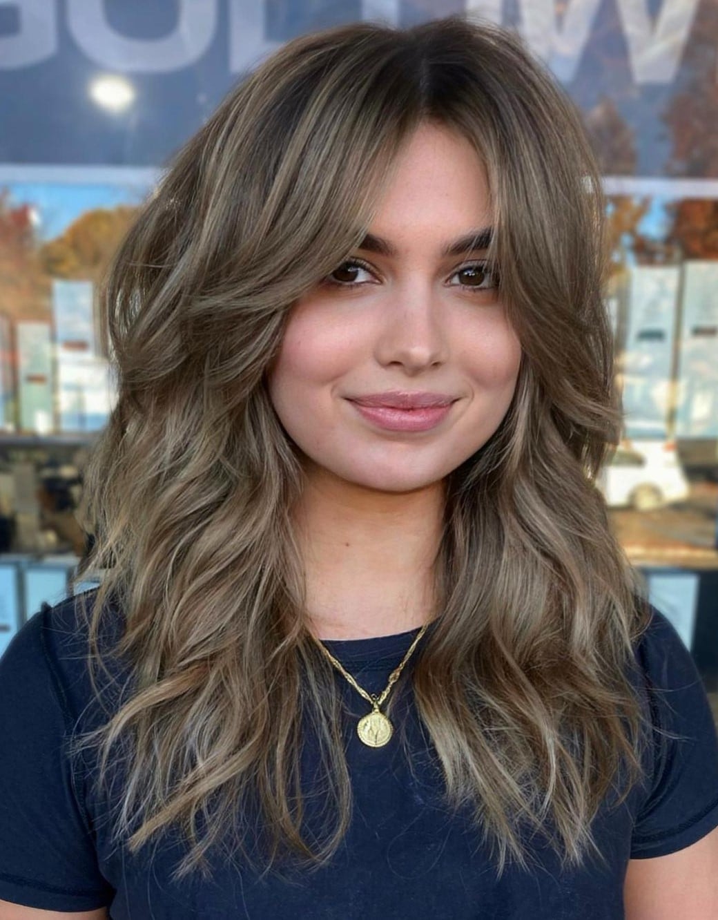 Brown Lob With Honey Highlights — Simple Hair for Round Face