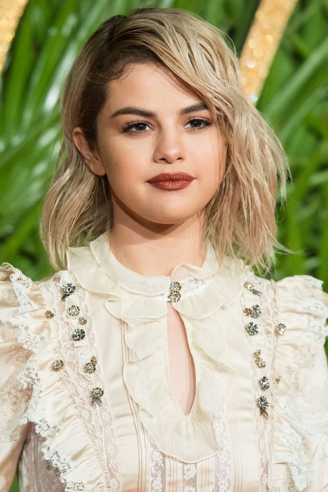 Ash Blonde Lob With Darker Roots — Simple Hair for Round Face