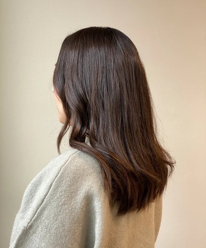 Mid-Back Wavy Dark Brown Hair, Layers Mid-Back Wavy Dark Brown Hair, Layers — Simple Hair Growth Tips