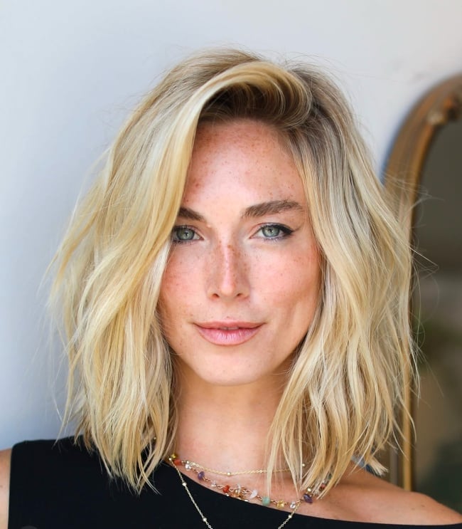 Tousled Collarbone Lob With Curtain Bangs — Simple Hair Trends for Women