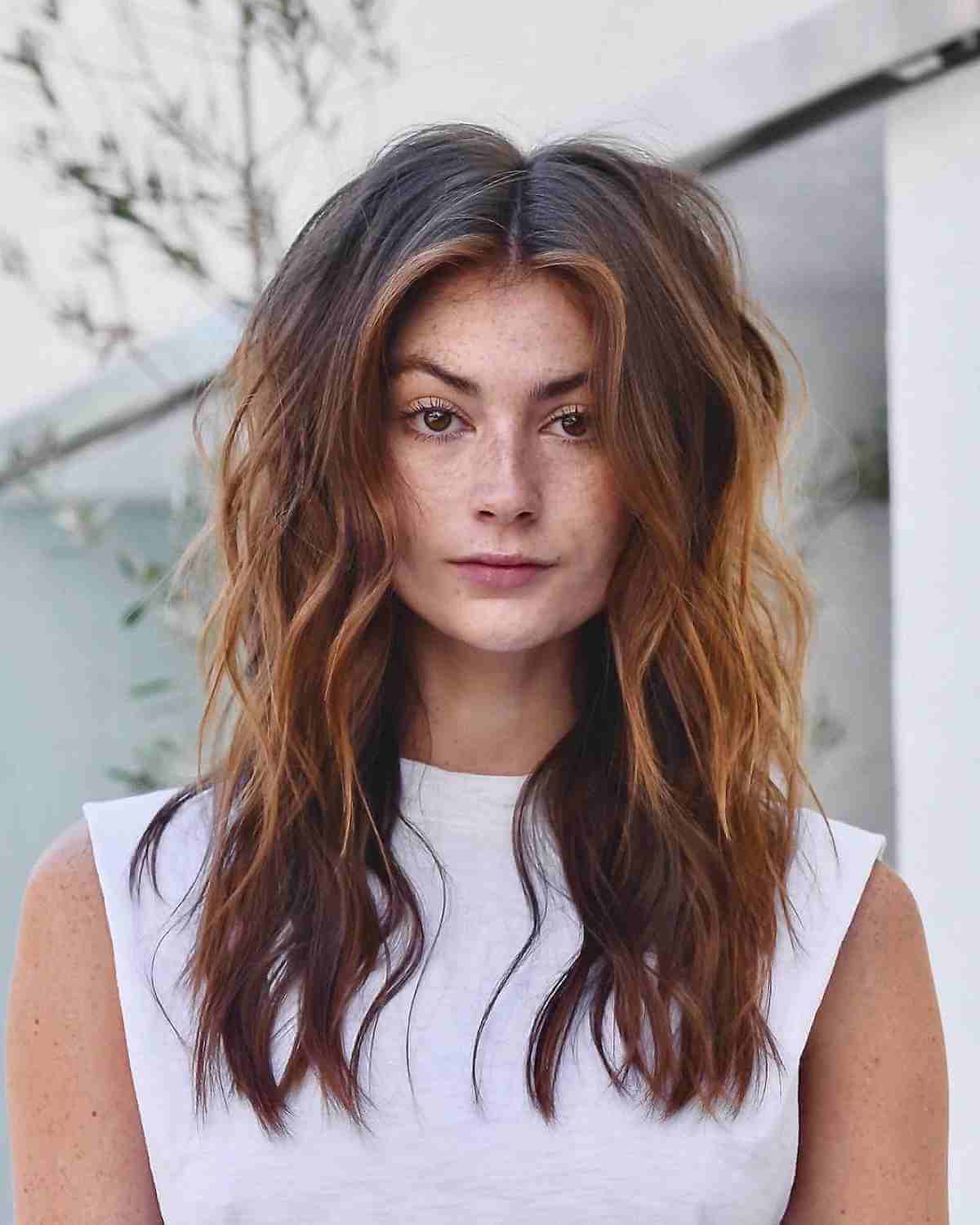 Collarbone Lob With Soft Waves — Simple Haircuts for Wavy Hair