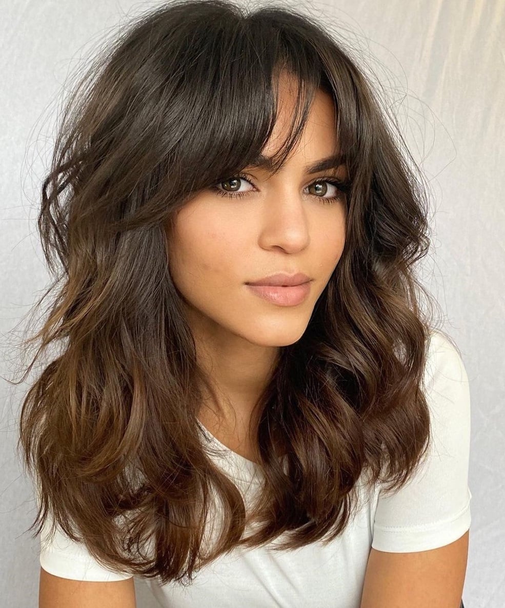 Collarbone Layers With Honey Blonde Highlights — Simple Haircuts for Wavy Hair
