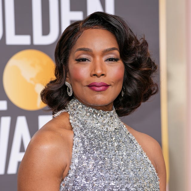 Collarbone Bob With Voluminous Wavy Blowout — Simple Haircuts for Women over 50