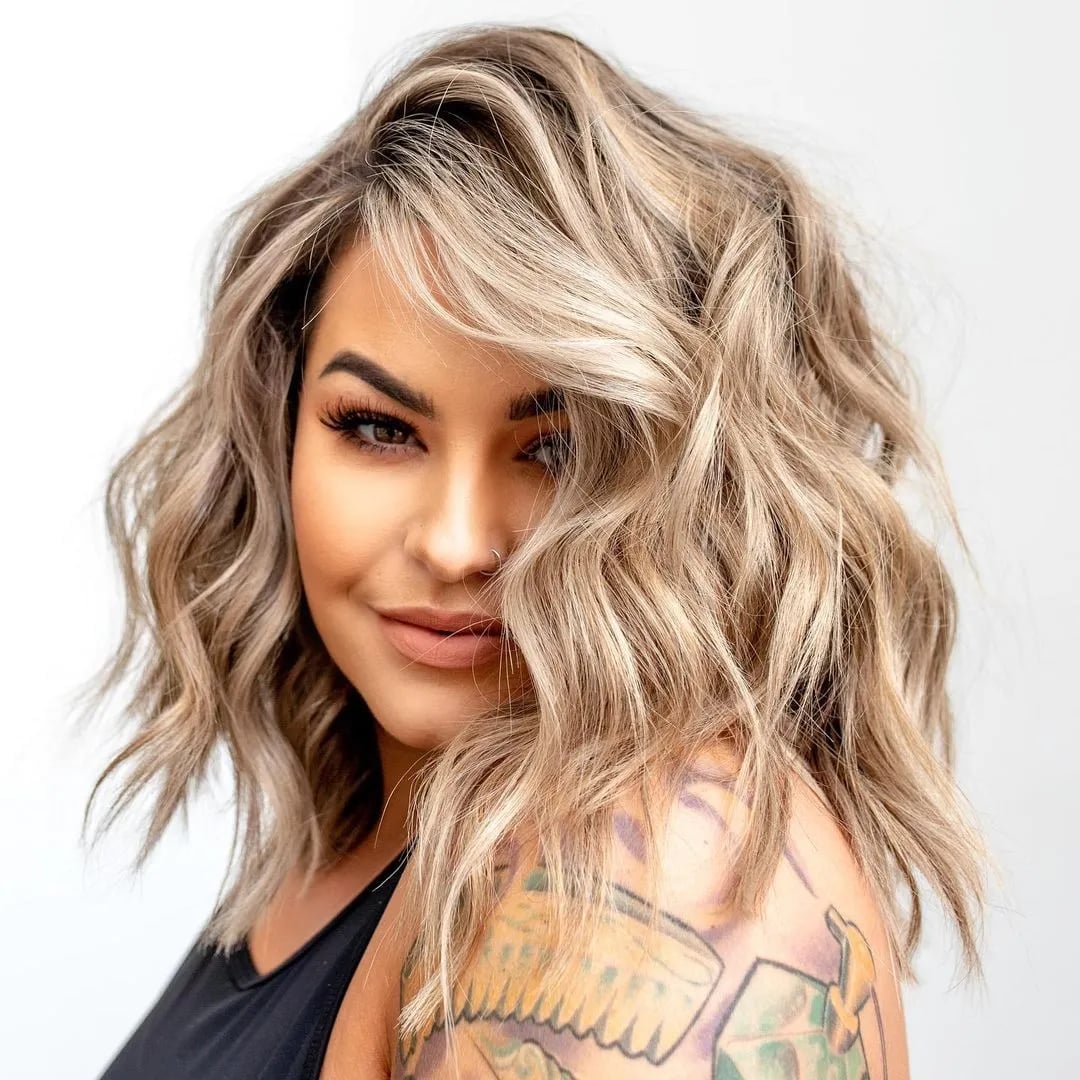 Collarbone Layers Ash Blonde Face Framing, Wavy Medium — Simple Hairstyles for Round Face