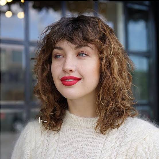 Collarbone Shag Haircut Curly Thick — Simple Hairstyles for Round Face