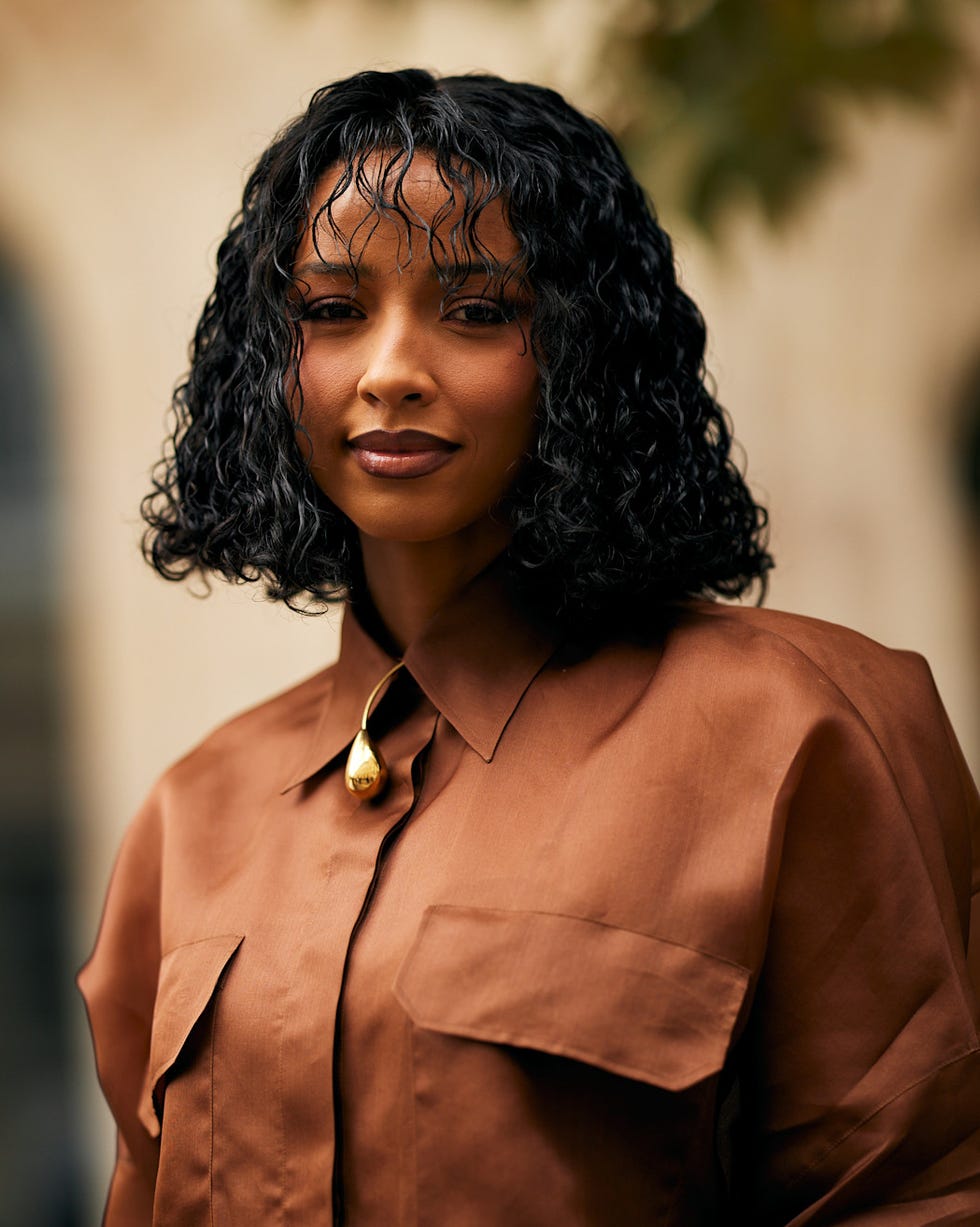 Collarbone Bob With Wet Look Texture — Simple Hairstyles for Thinning Hair