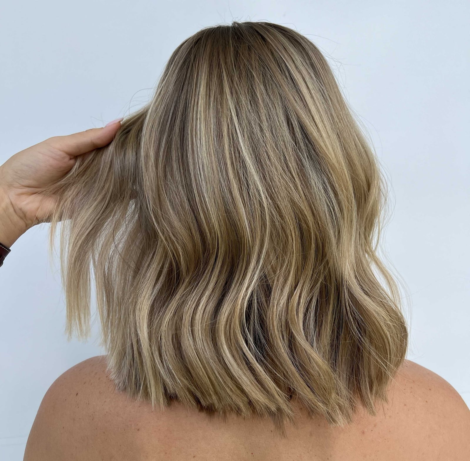 Collarbone Blunt Lob With Texture — Simple Hairstyles for Thinning Hair