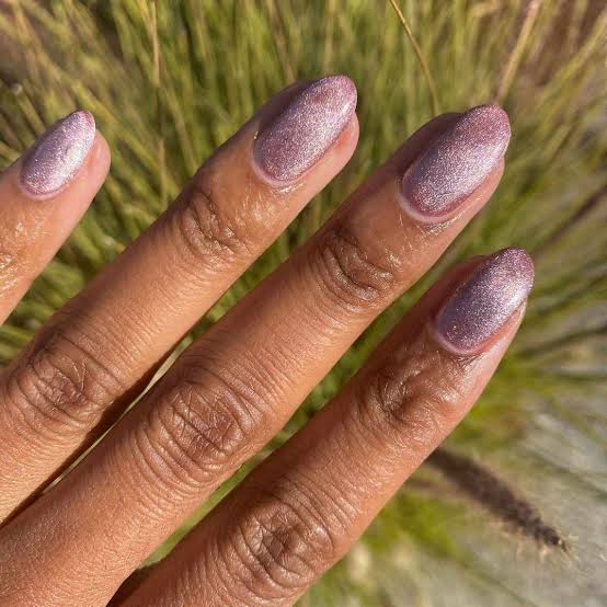 Medium Soft Square Rose Lilac Cat-Eye Nails Medium Soft Square Rose Lilac Cat-Eye Nails — Simple Holographic Nails