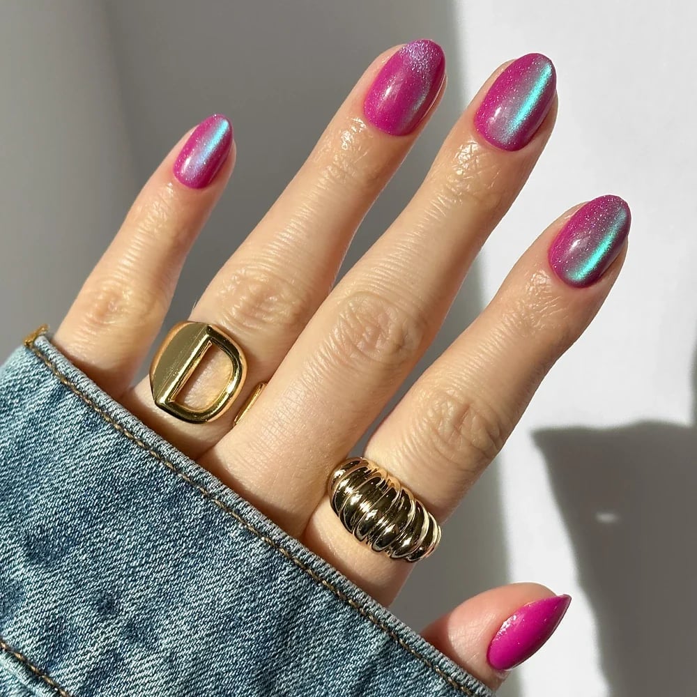 Vibrant Pink Teal Cat-Eye Nails Vibrant Pink Teal Cat-Eye Nails — Simple Holographic Nails
