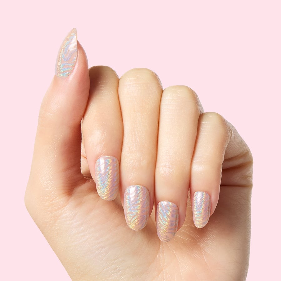 Pale Pink Holographic Pattern Nails Pale Pink Holographic Pattern Nails — Simple Holographic Nails