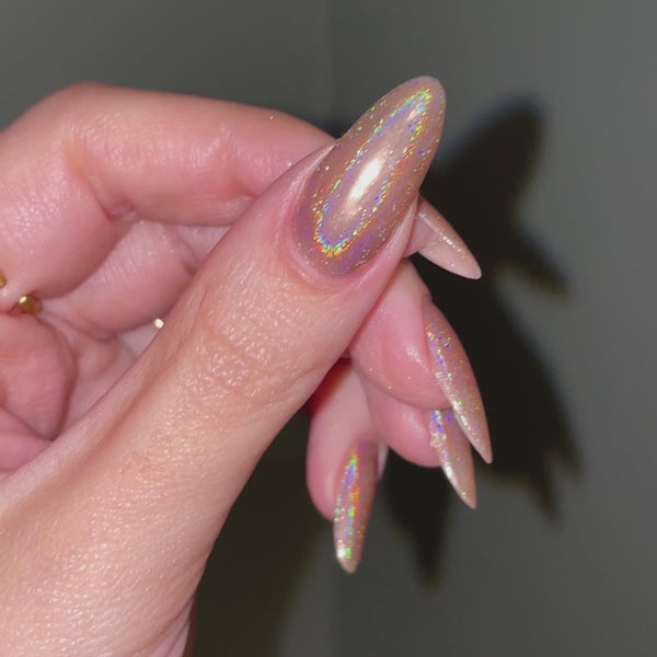 Sheer Nude Holographic Shimmer Nails Sheer Nude Holographic Shimmer Nails — Simple Holographic Nails