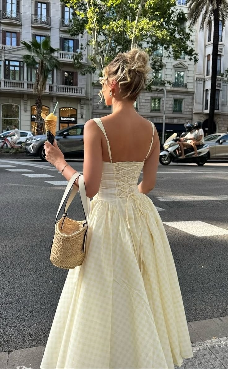 Gingham dress with corset bodice Gingham dress with corset bodice — Simple Italian Style