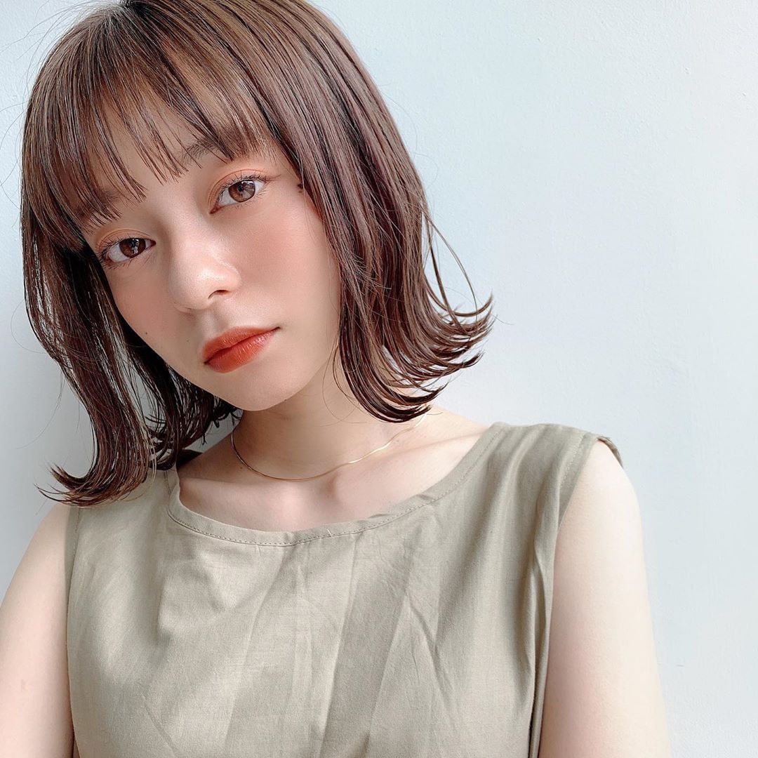 Blunt Bob with Subtle Highlights and Curls — Simple Japanese Hairstyles