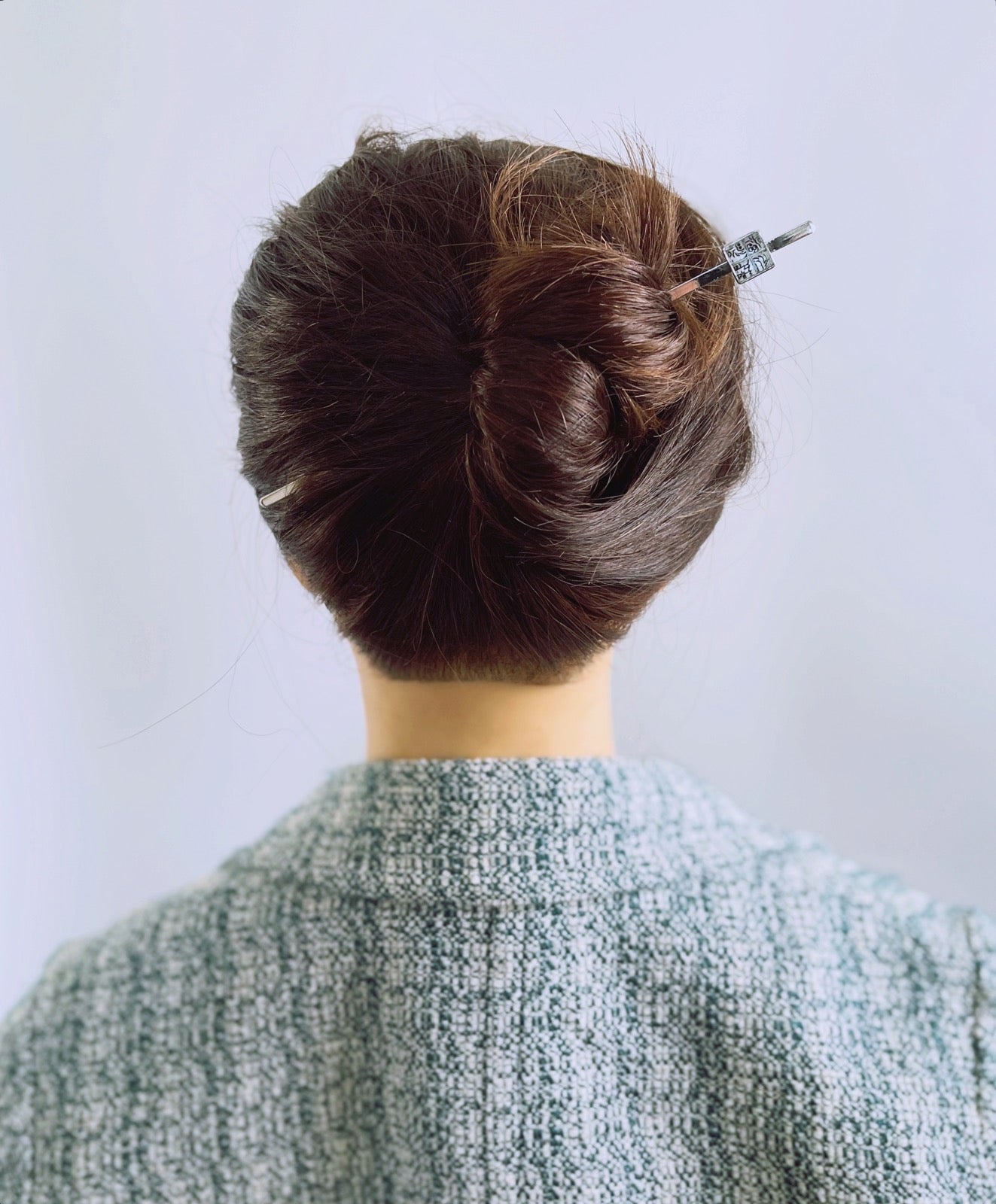 Simple Low Bun with Hairpin and Neck Length — Simple Japanese Hairstyles