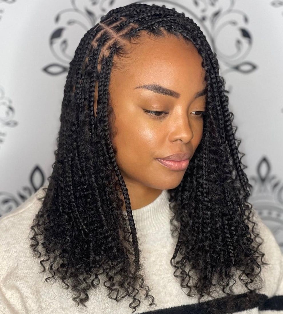 Collarbone Box Braids With Loose Curly Ends Collarbone Box Braids With Loose Curly Ends — Simple Knotless Braids